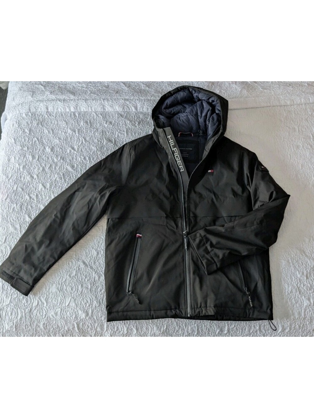 Tommy Hilfiger Men's Performance Hooded Jacket Black Softshell Coat Size Medium
